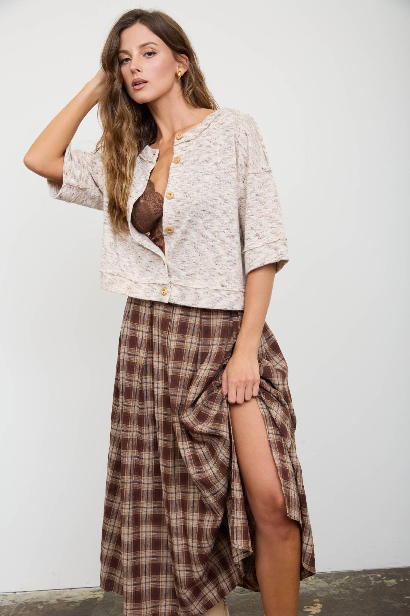 PLAID PLEATED SIDE SLIT MIDI SKIRT