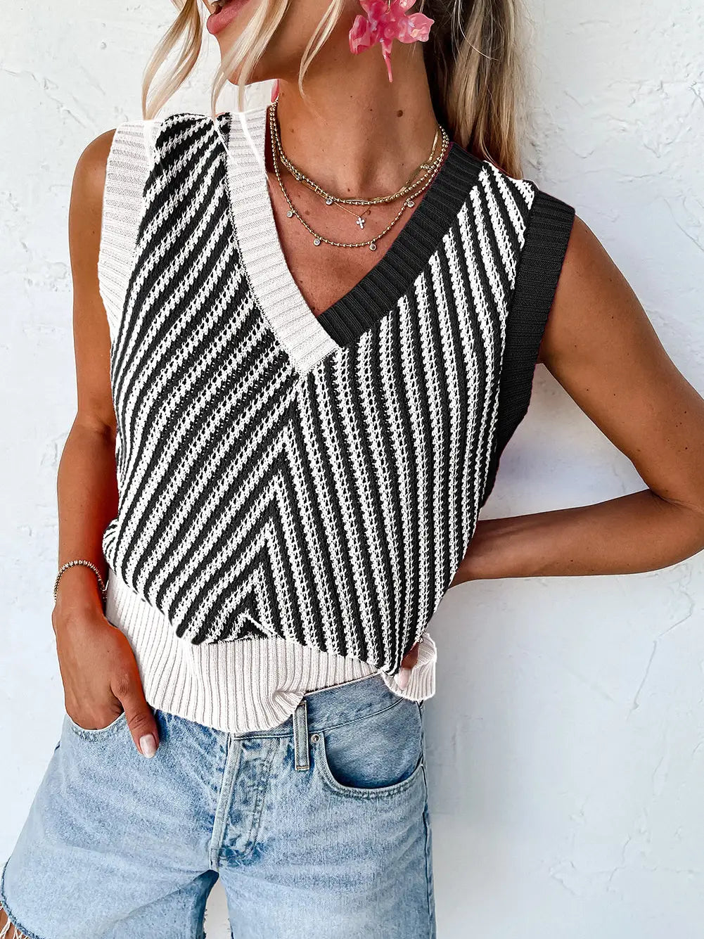 Contrast Chevron Knit V Neck Sweater Vest