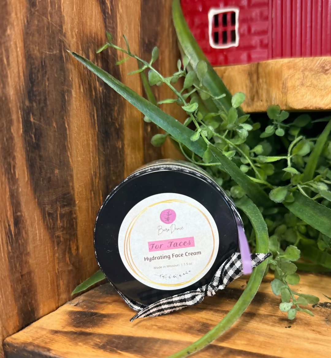 Apply BarnDance Magnesium Cream to soothe and relax muscles. Test for sensitivity before use. (1)