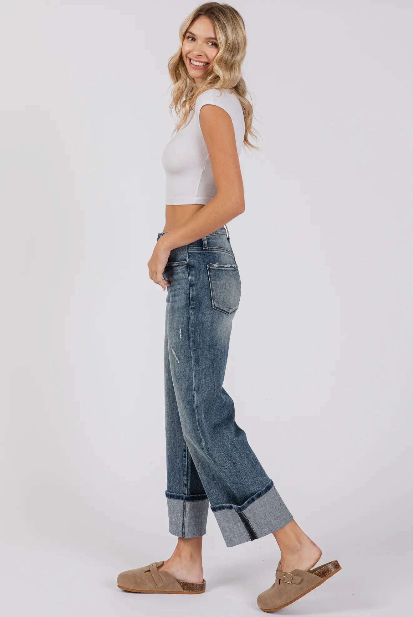 Petra 153 Straight leg w/ Cuffed Hem Jeans