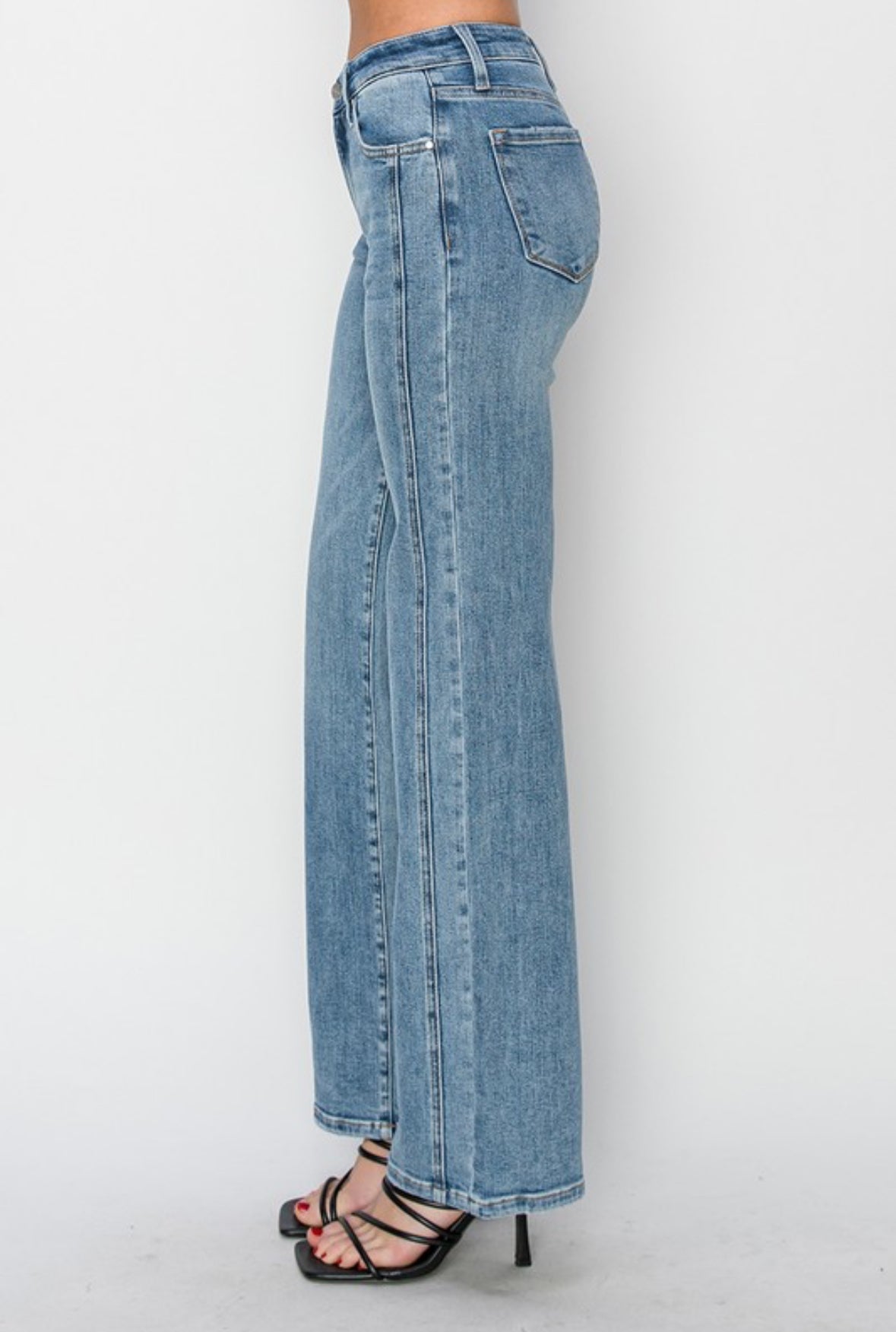 Risen Midrise Straight Jeans