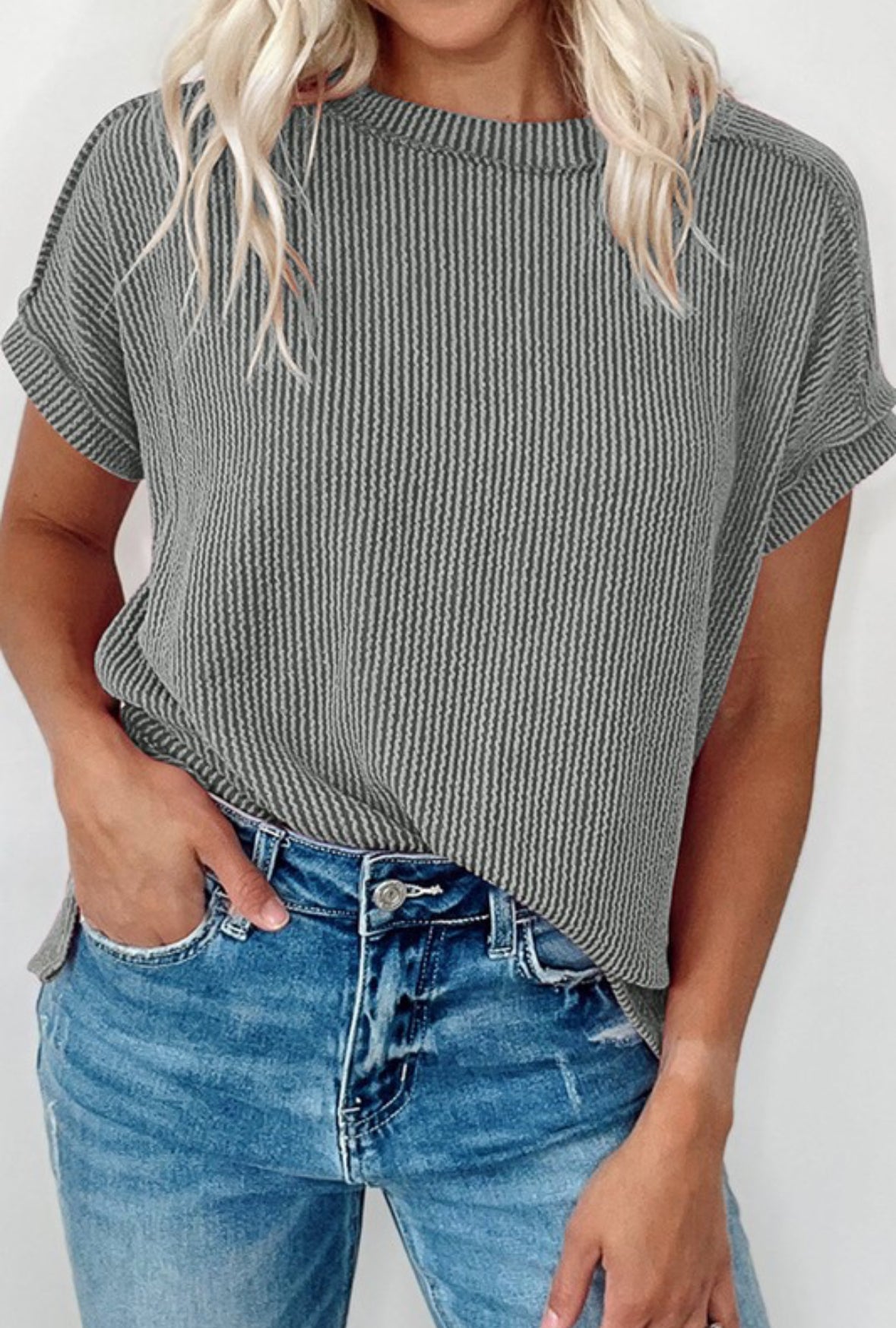 Exposed Seams Causal Top