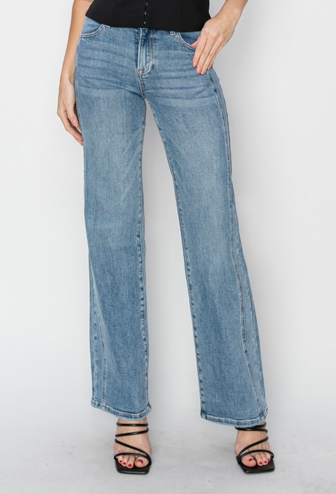 Risen Midrise Straight Jeans