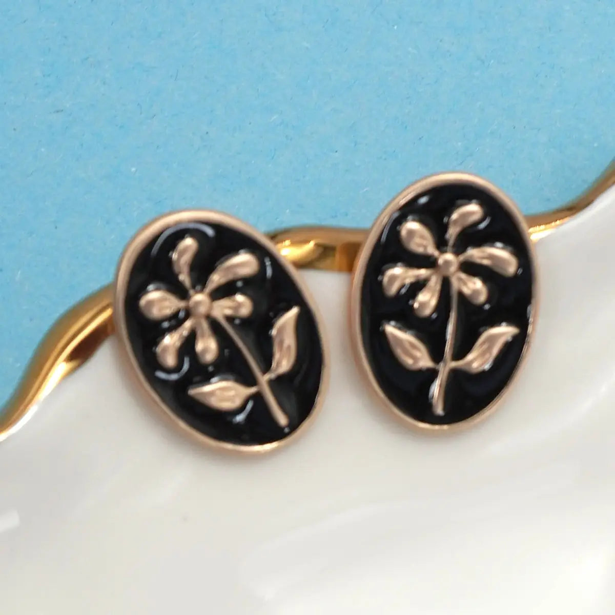 Epoxy Flower Gold Edge Stud Earring